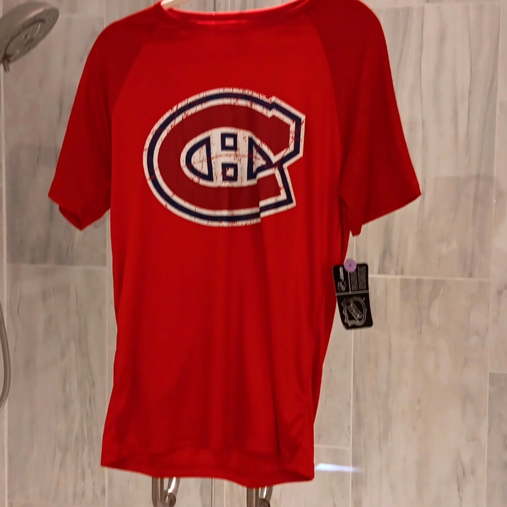 Montreal Canadians NHL T SHIRT  Sz Sm